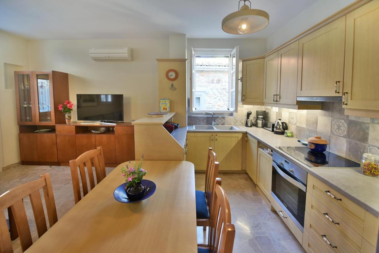 Feel At Home - Family House In Hydra Zewnętrze zdjęcie