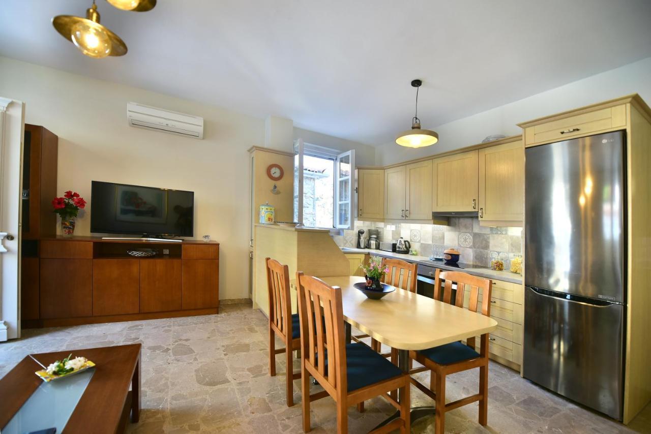 Feel At Home - Family House In Hydra Zewnętrze zdjęcie